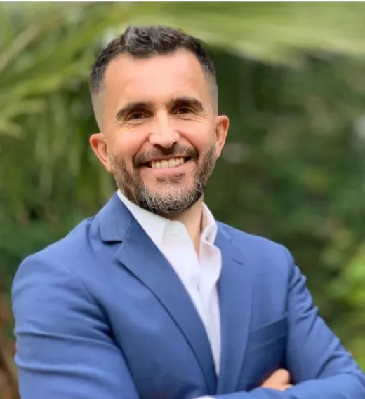 Portrait d'Alain Palacios, fondateur d'ABP Consulting
